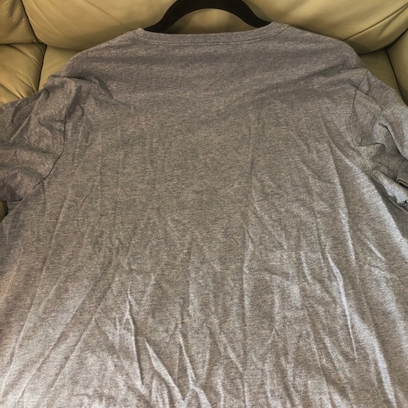 Men’s Tommy Hilfiger T-Shirt - Picture 3 of 6